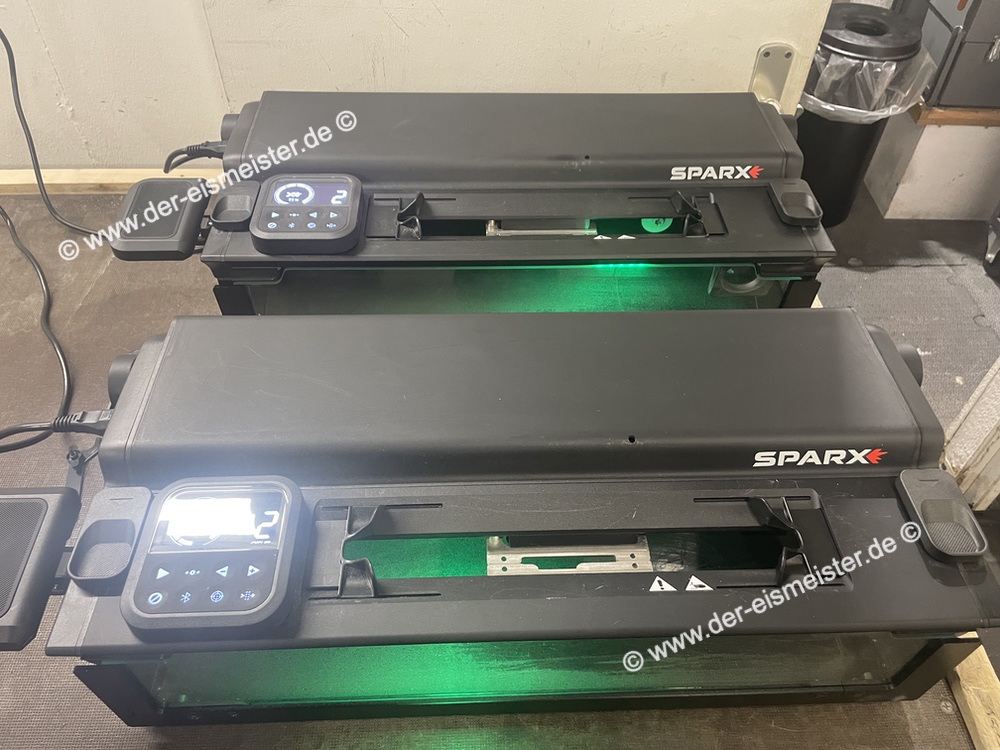 Zwei Sparx Schleifmaschinen im Parallelbetrieb